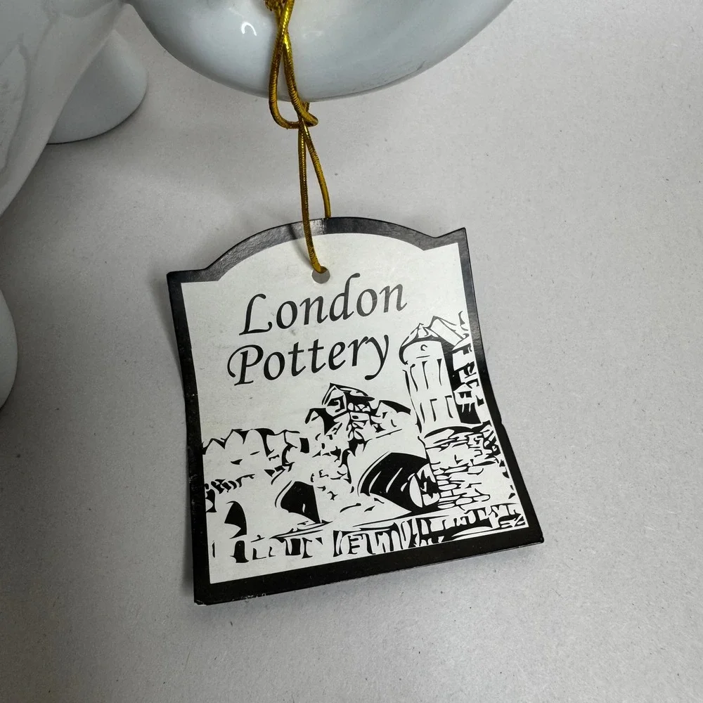 London‎ Pottery White Ceramic Elephant Teapot With Lid